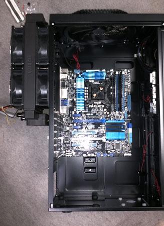 MBをケースにネジ止め