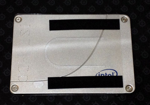 SSD 絶縁プレート取り付け