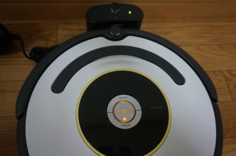 白い部分(フェースプレート)を外す