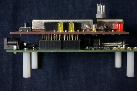 端子を合わせて