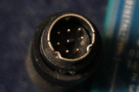 ミニDIN7ピンコネクタ