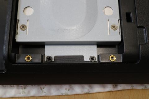 ネジを締め込んで出来上がり!