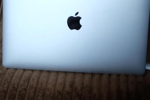 ▲比較対象品では当然ながら隙間はない