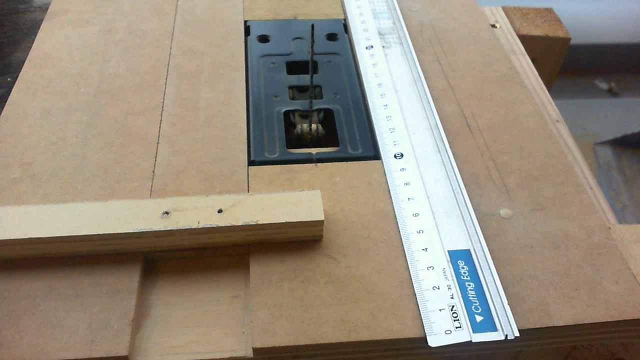 ようやく作ってみました ジグソーテーブルのレビュー ジグソー レビューメディア