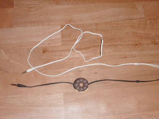 ドーナツ型のコードリール - イヤホンコード 巻き取りマスコットの 