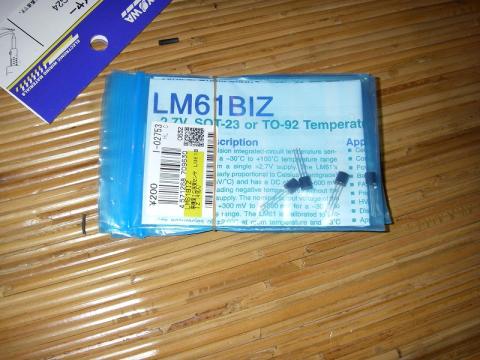 IC温度センサ。4個も入ってて200円!