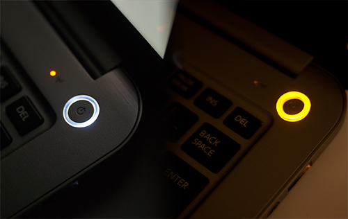 電源スイッチのイルミネーション