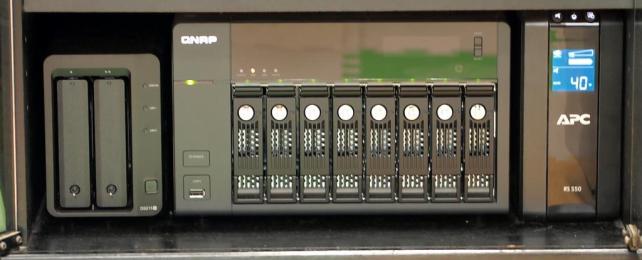 ちなみに、TS-869ProのHDDスタンバイ状態では40w