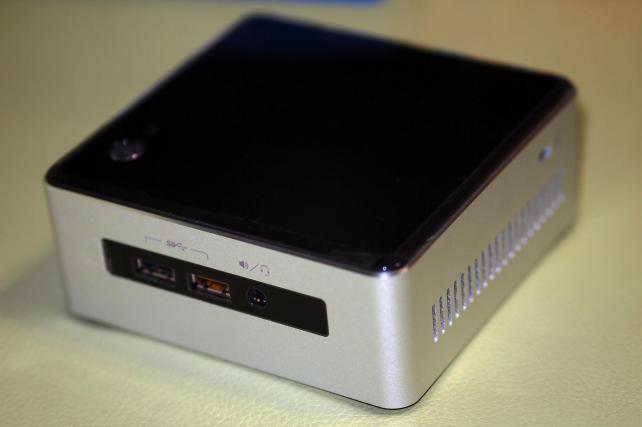 本体はこんな感じでシンプル