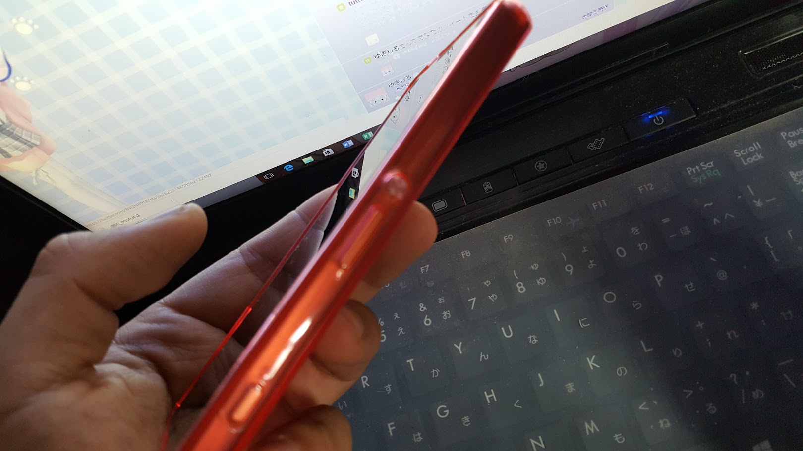 Docomoがばらまいた結果 ミッドレンジ機並みの値段で白ロムが出回った 小さい Xperia Z3 Mvno運用にも最適 Docomo Xperia Z3 Compact So 02g Orangeのレビュー ジグソー レビューメディア