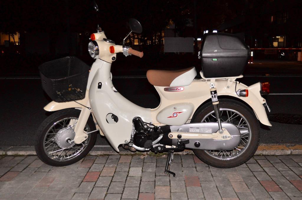 リトルカブの行灯みたいに暗いヘッドライトをled化して 安全確保 Rayd レイド Ledヘッドライト 原付 交流取付可能 Hi Lo 15w 8w 切替機能有 Ph7 Ph8 H4 9699のレビュー ジグソー レビューメディア