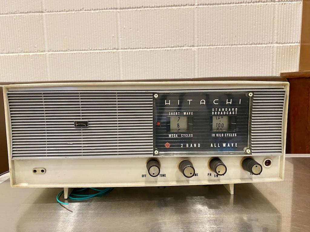 真空管アンティークAMラジオ　Bluetooth機器内蔵　ナナオラ製 真空管アンティークAMラジオ Bluetooth機器内蔵 ナナオラ製