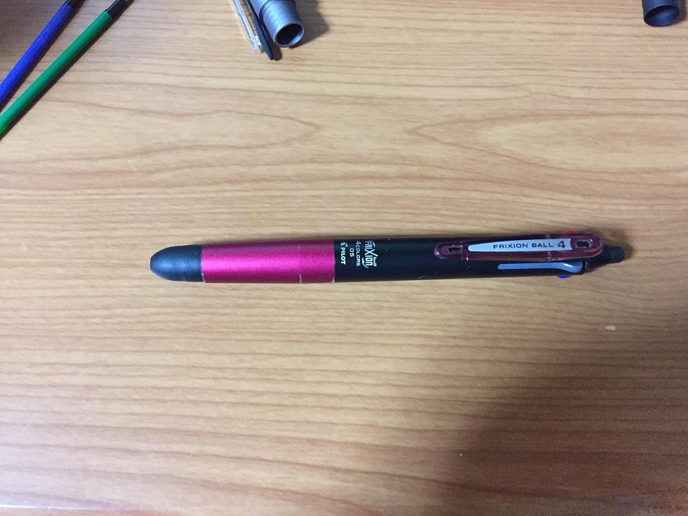 フリクションボール４色のメタル軸 ウッドグリップ パイロット 4色ボールペン フリクションボール4 Lkfb 3sef B 0 5mm ブラックのレビュー ジグソー レビューメディア