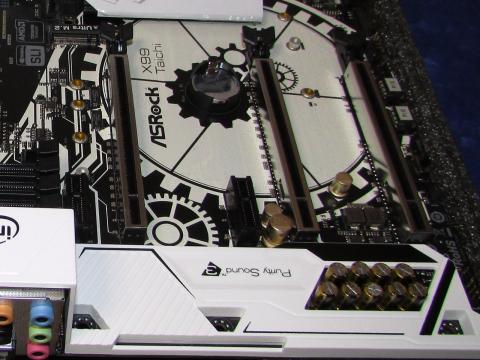 スチール製スロット