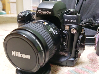 CCDセンサーが描く独特の世界 - FUJIFILM FinePix S3Pro デジタル一眼 