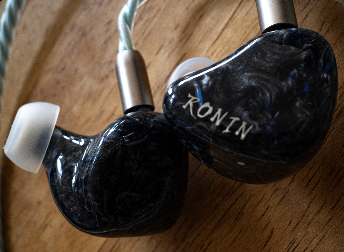 NOBLE AUDIO最新作は異色の出音。 - NOBLE AUDIO RONINのレビュー