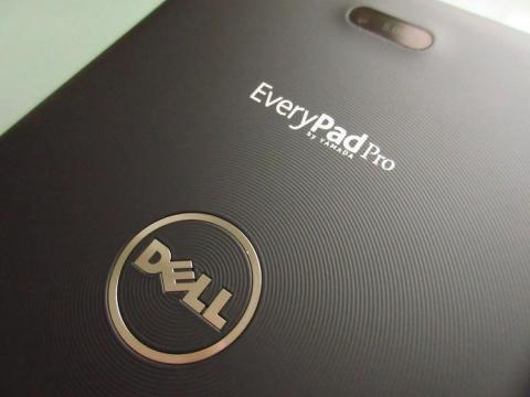 背面には DELL のロゴと EverPad Pro のロゴがデザインされている