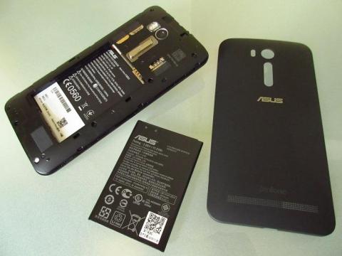 内蔵されるバッテリーは取り外すことが可能