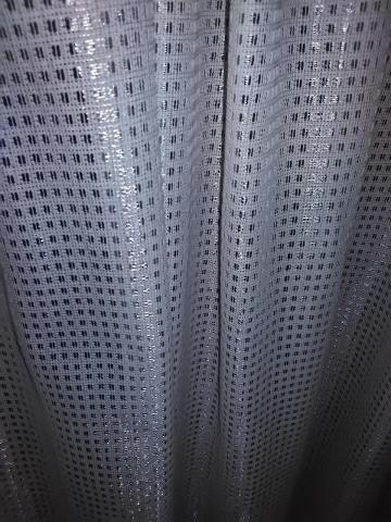 暗がりでフラッシュを使用して撮影