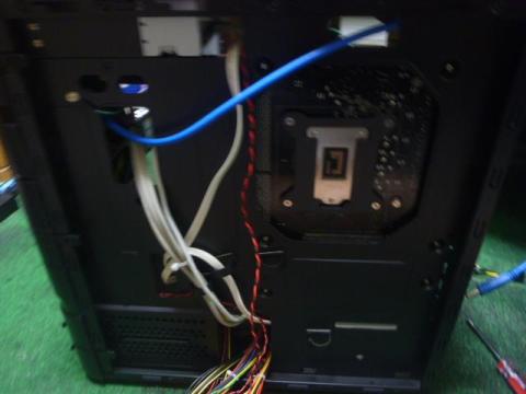 タイラップ除去