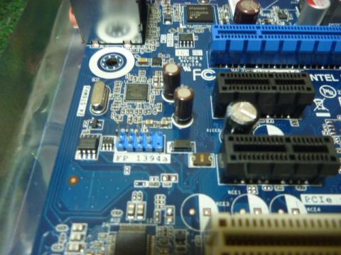 フロントIEEE1394端子