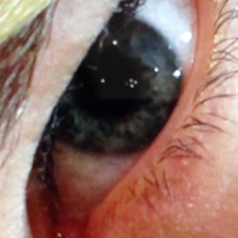 13X7000-i7-VGBにドットバイドット表示させ、スクリーンをスマホ撮影