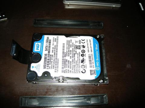 ショックアブソーバ取り外し