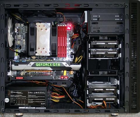 (写真は、TITANをセットしたものですが、実運用では使っていません)