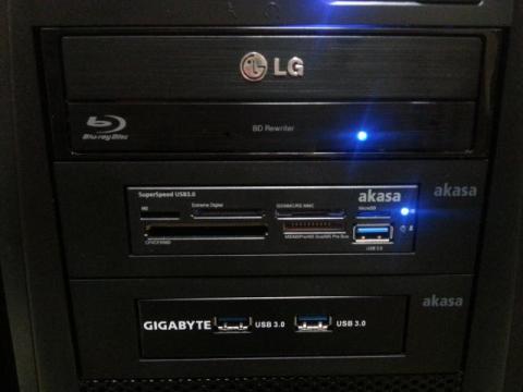 ダビング中のパソコン