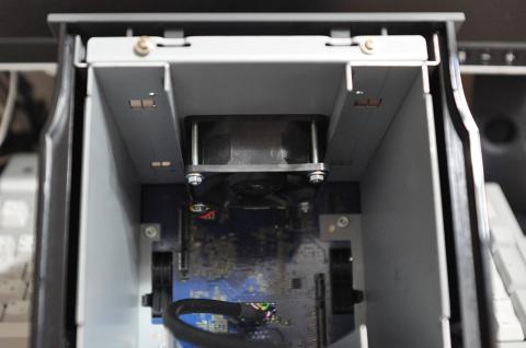 ファン交換後の内部