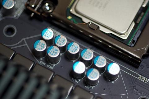 コンデンサまわり