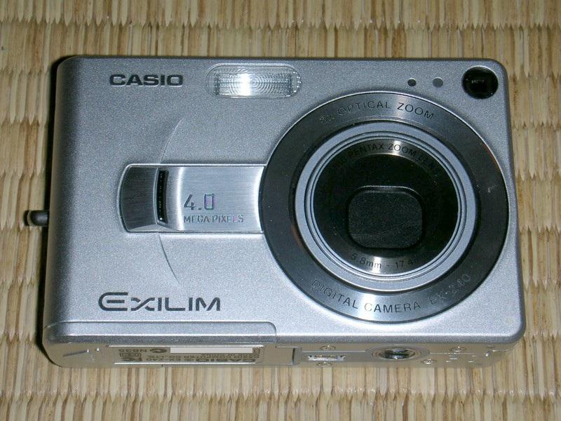 中古でも電池長持ち クレードルで充電楽々なコンデジ ゚w゚ 333 Casio Exilim Zoom Ex Z40 シルバーのレビュー ジグソー レビューメディア