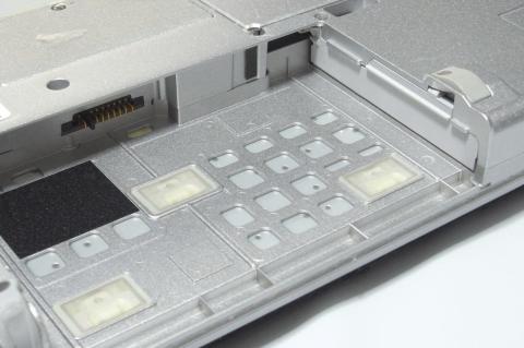 バッテリーを外したところ