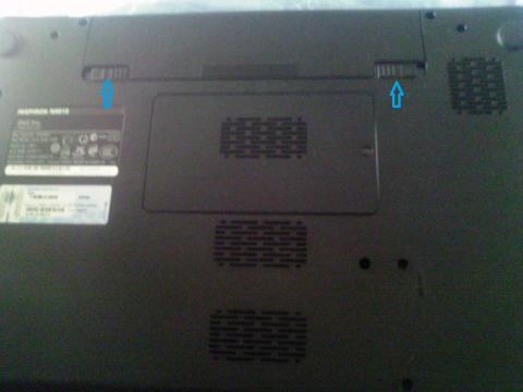 バッテリーロックラッチ