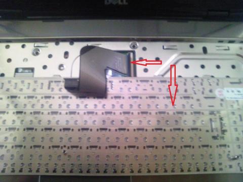 キーボードケーブル外し