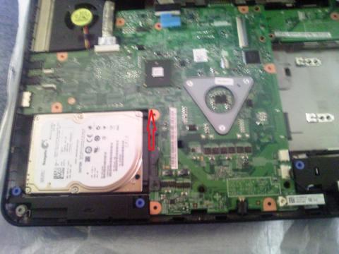 コネクタから、外す