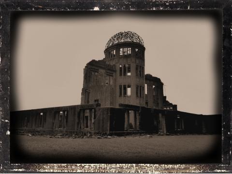 原爆ドーム・さらに古い感じ