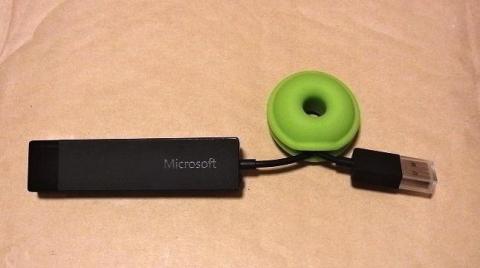 携帯用にコードリールとUSBキャップ装着