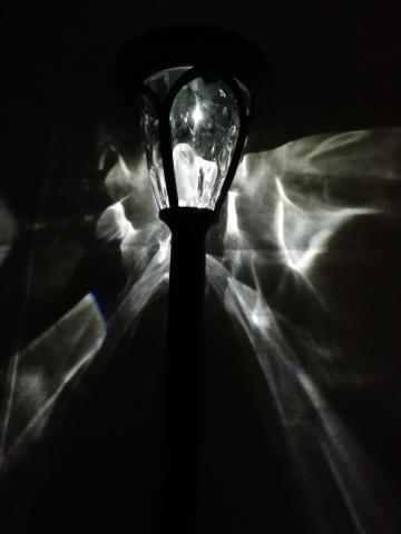 ガレージ用の確認用ライトに ガーデンライト 蕾 のレビュー ジグソー レビューメディア ガレージ用の確認用ライトに ガーデンライト 蕾 のレビュー ジグソー レビューメディア