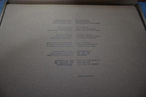 BAMBOO中箱の中にあるダンボール板(何か書いてあるが読んでいないw)