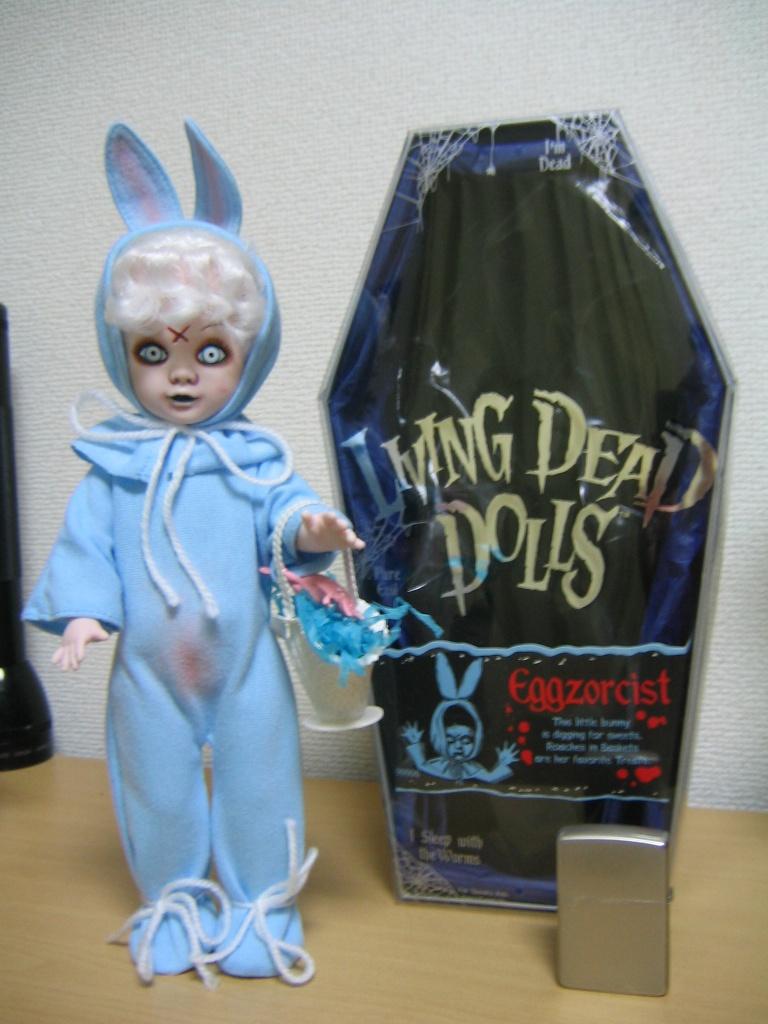 普通に可愛いけどね？ LIVING DEAD DOLLS Exclusives "Eggzorcist"のレビュー ジグソー