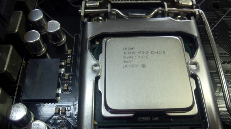倍率上方可変は㍉ - インテル Boxed Intel Xeon E3-1270 3.4GHz 8M LGA1155 SandyBridge