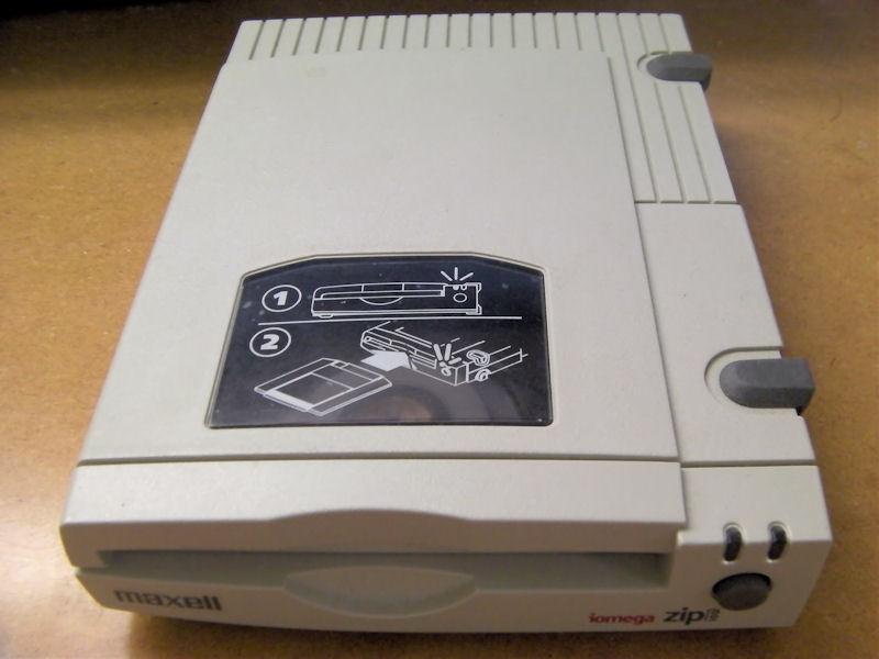 Zipドライブ Zip DRIVE SCSI MODEL(ZIPD100SC2)のレビュー ジグソー レビューメディア