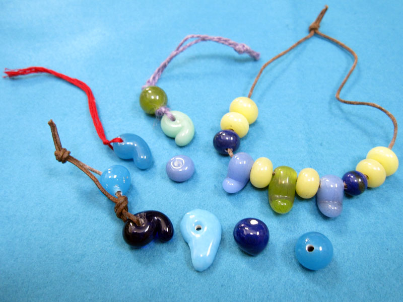 存外に巻くのは難しい 勾玉と小玉 ガラス製 のレビュー ジグソー レビューメディア