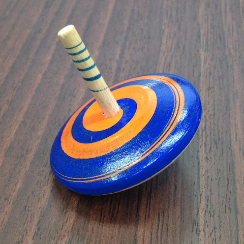 独りじゃなくても楽しめる 独楽 の基本形のような存在 独楽 平こま 41mm 渦巻き模様のレビュー ジグソー レビューメディア