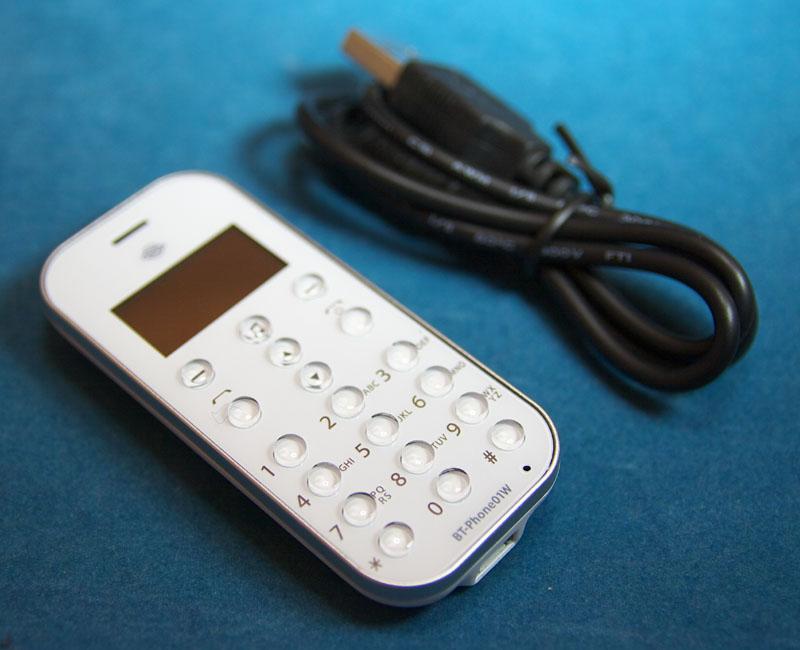 Medias N 04cで使ってます プラネックスコミュニケーションズ Bluetooth Ver 2 1 Edr対応 Mini Phone ホワイト Bt Phone01wのレビュー ジグソー レビューメディア