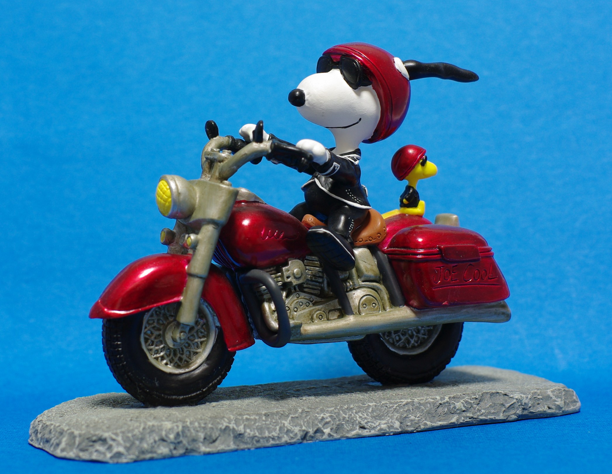 俺のバイクのライディングテクニックを見てくれ Westland スヌーピー ジョークール オン モーターサイクル Peanuts Snoopy Joe Cool On Motorcycle 24 バイクフィギュアのレビュー ジグソー レビューメディア