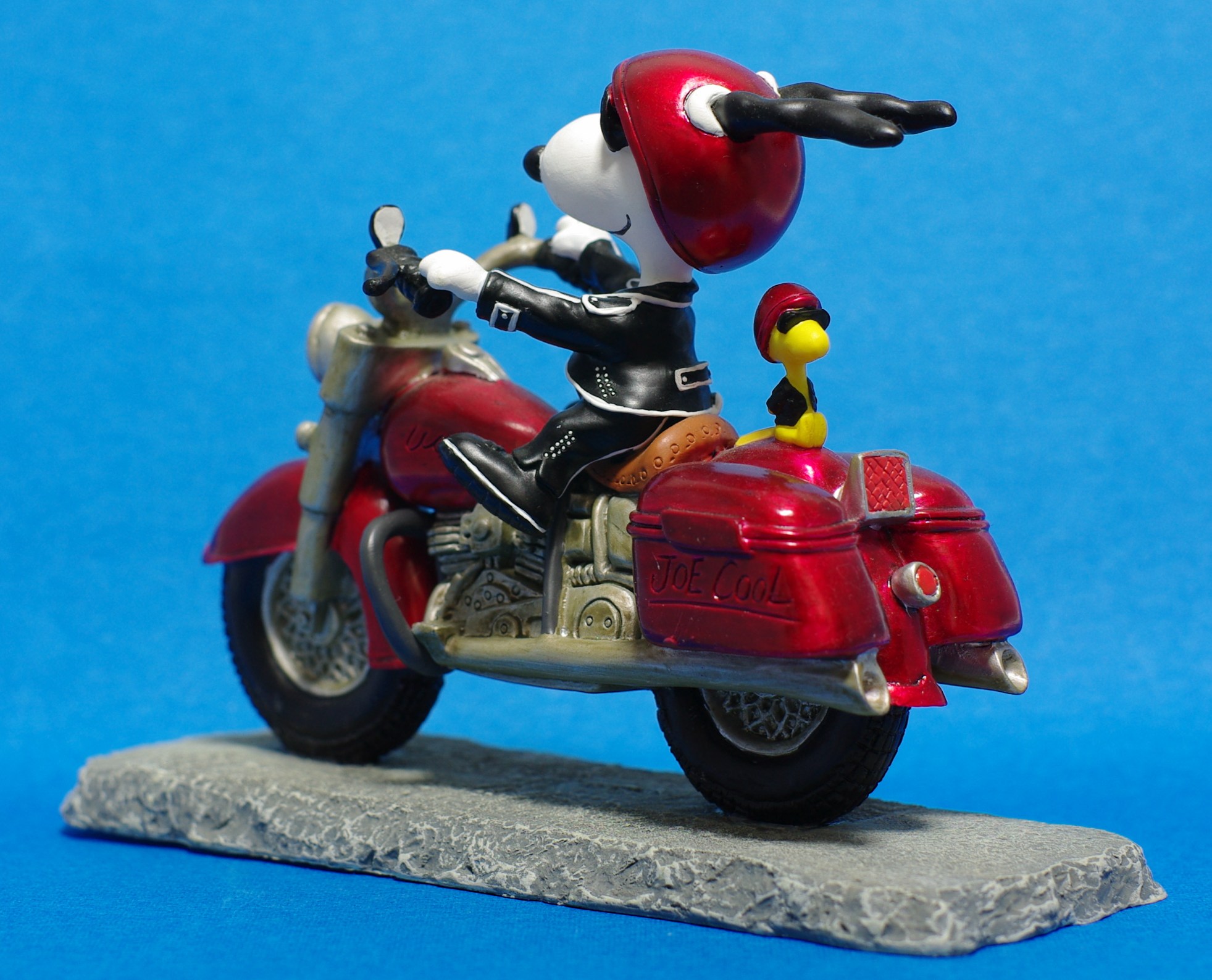 俺のバイクのライディングテクニックを見てくれ Westland スヌーピー ジョークール オン モーターサイクル Peanuts Snoopy Joe Cool On Motorcycle 24 バイクフィギュアのレビュー ジグソー レビューメディア