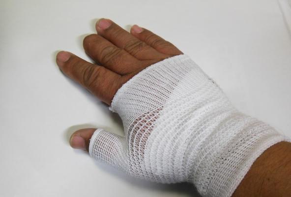 画像 腱鞘炎 親指亜脱臼対策として ワンタッチネット包帯 手首 手のひら用のレビュー ジグソー レビューメディア