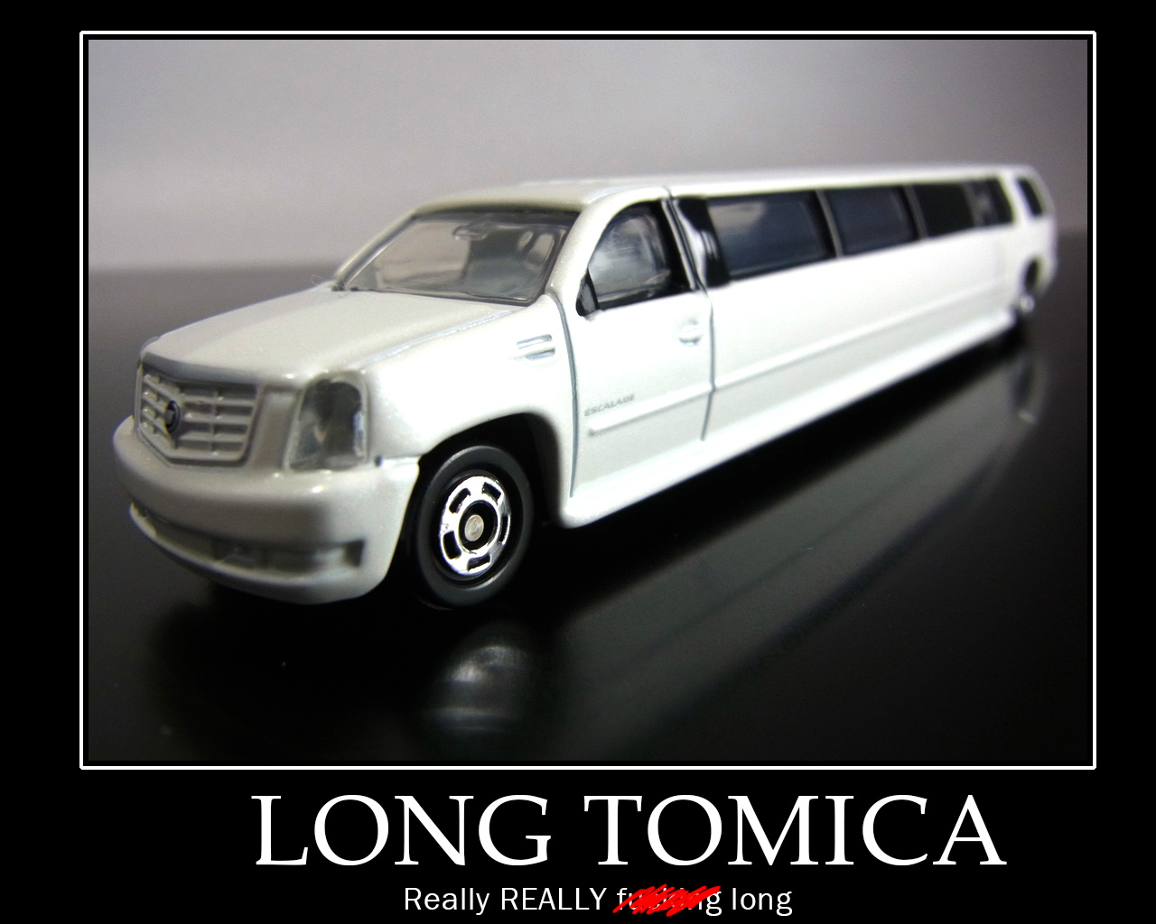 Long Car Is Loooong トミカ ロングタイプトミカ No 136 キャデラック エスカレードのレビュー ジグソー レビューメディア